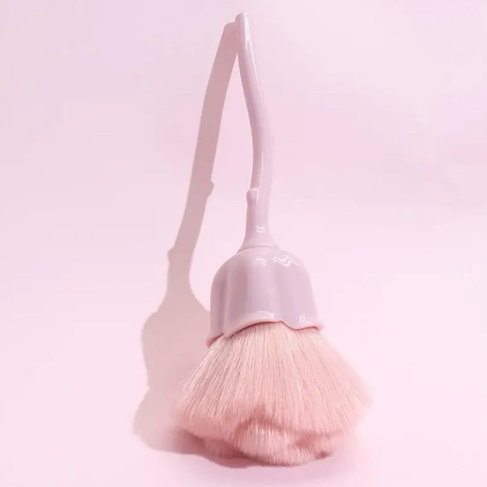 Rose Design Foundation Brush / Makeup Brush/Rose Shape Nail Powder Brush